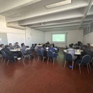 El-equipo-de-mecánica-de-Tandanor-durante-la-jornada